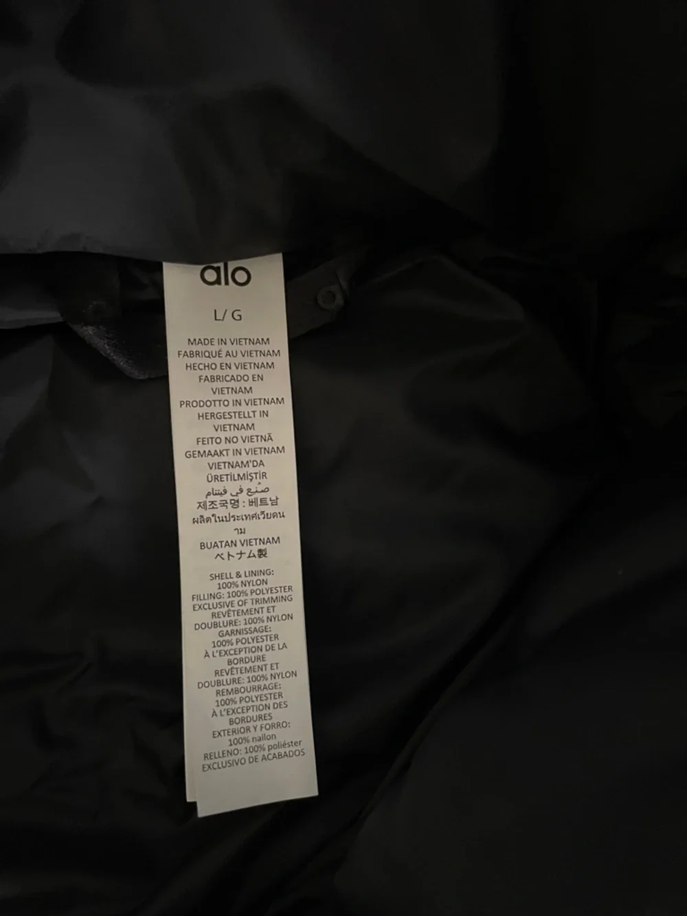 ALO Yoga NWT Gold Rush Puffer Jacket Full Zip, zipper pocket, very warm Black L
